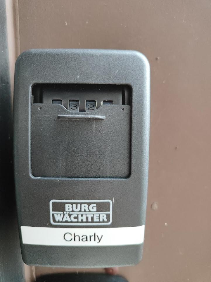 Gemuetliche Wohnung "Charly" Zum Wohlfuehlen Zu Allem Gut Angebunden Paderborn Exterior photo